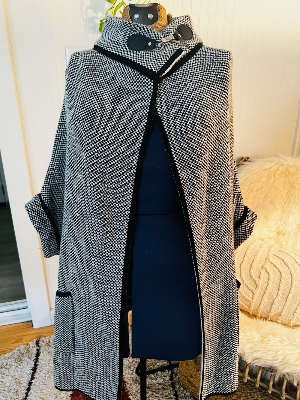 Black and White Herringbone Women's cape style Sweater Coat NWT